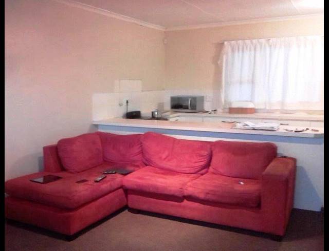 3 BEDROOM TOWNHOUSE RENTED IN HUMEWOOD